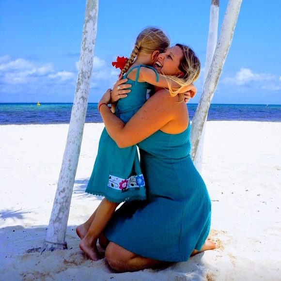 Meet your Posher, Melissa - Picture 1 of 1